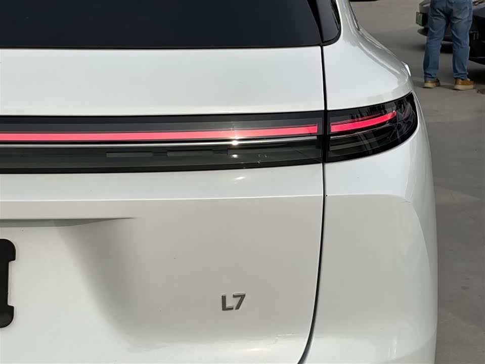 Li Auto Ideal L7
