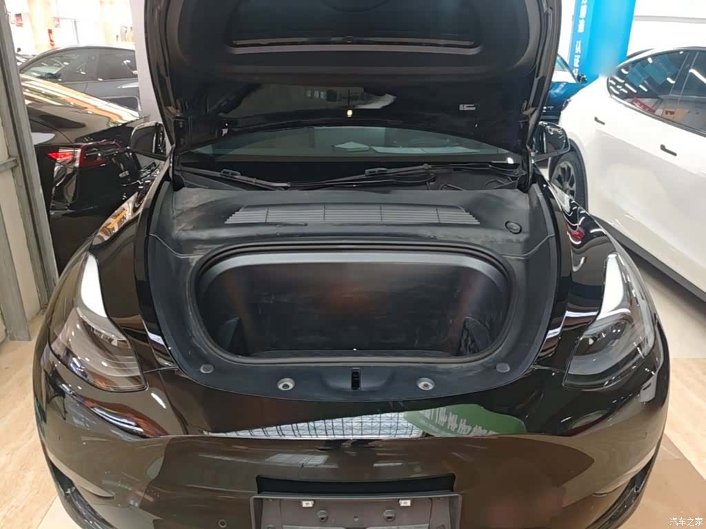 Tesla Model Y, 2023 20