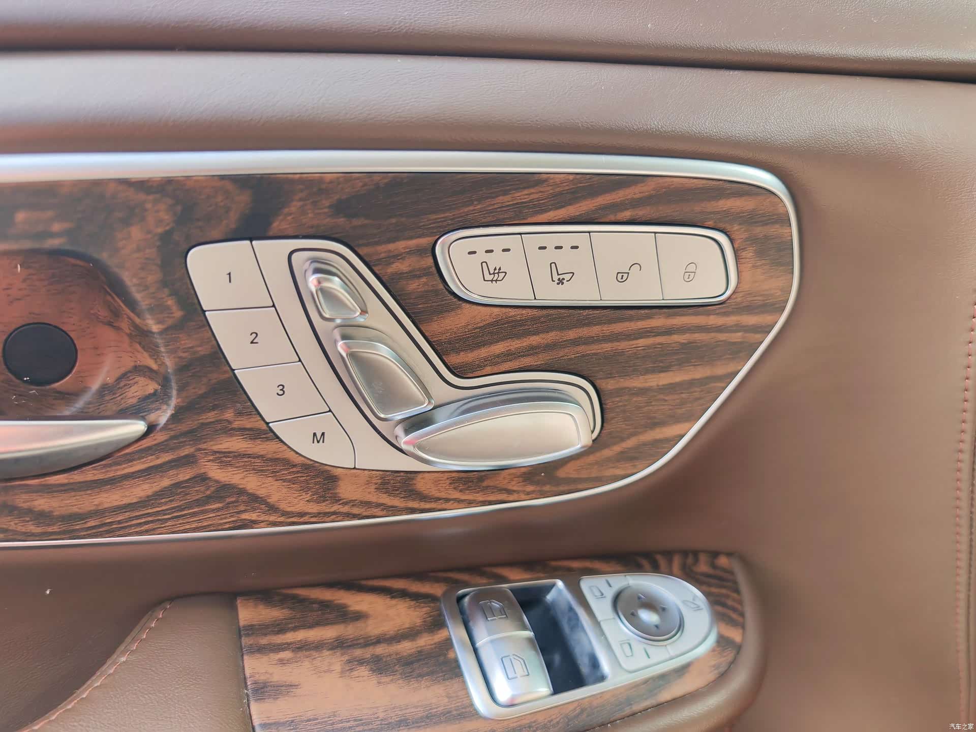 Mercedes-Benz V-Class, 2019 29