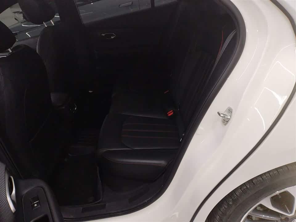 Trumpchi Shadow Leopard