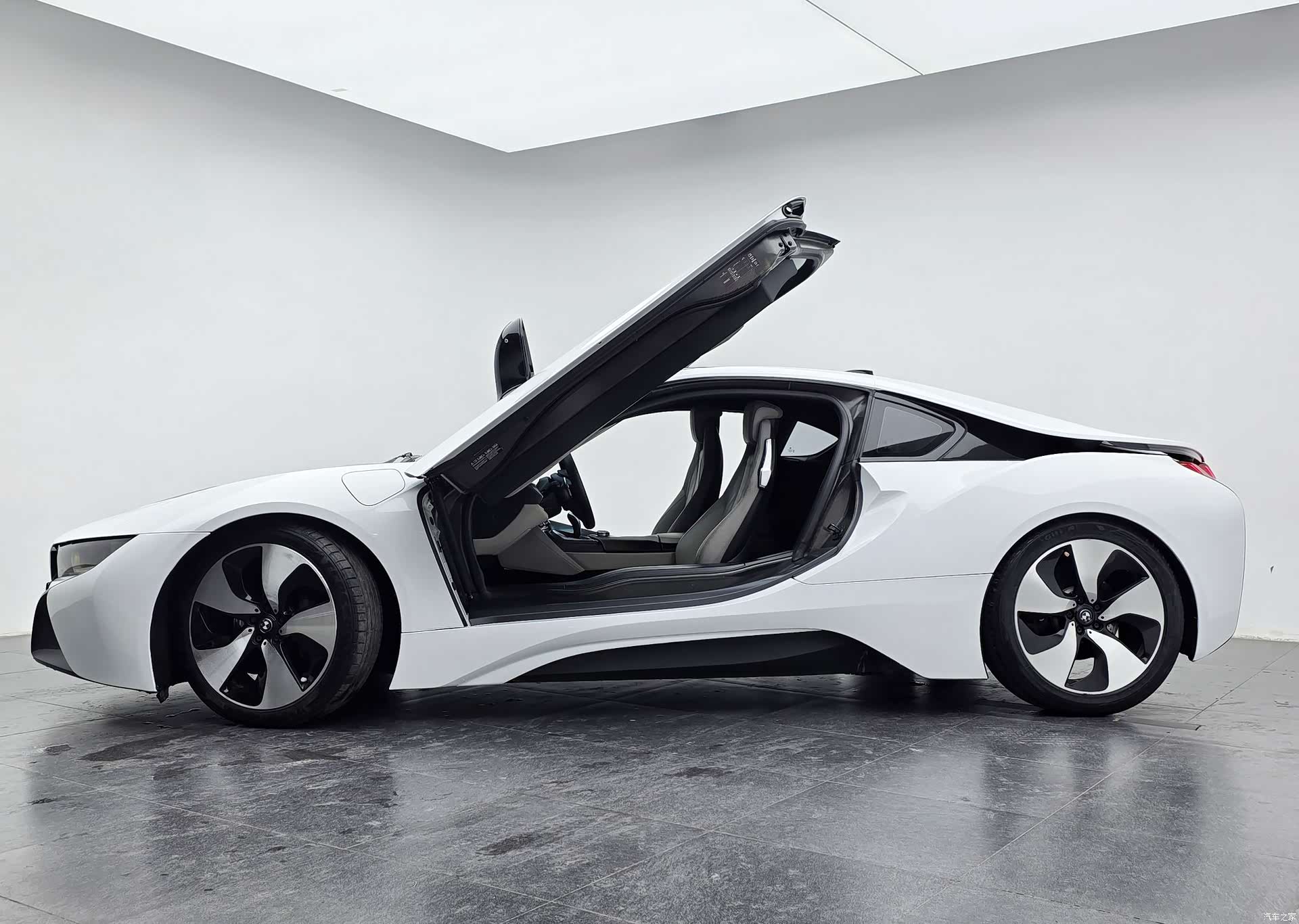 BMW i8, 2017 2