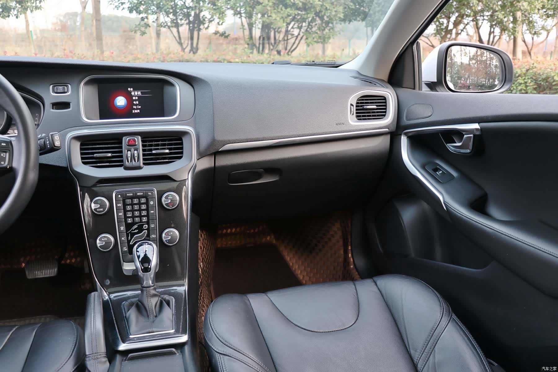 Volvo V40, 2018 19
