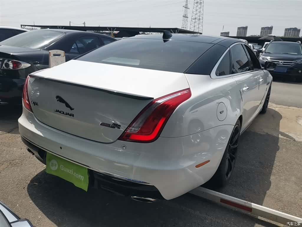 Jaguar XJ, 2017 7