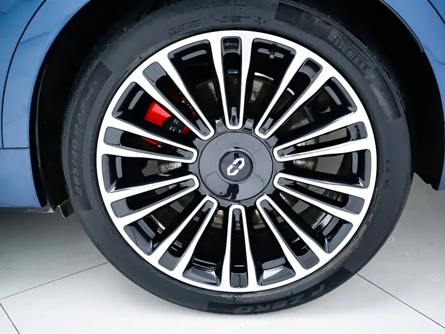 AITO Ask the world M9