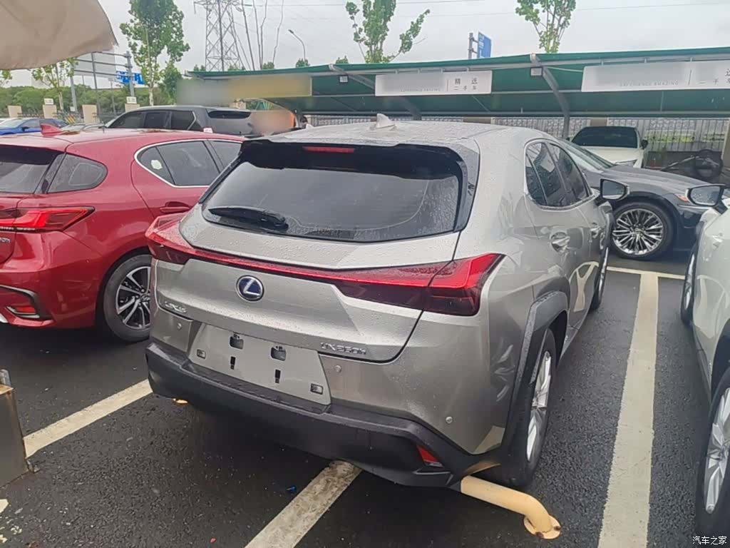 Lexus UX, 2021 7
