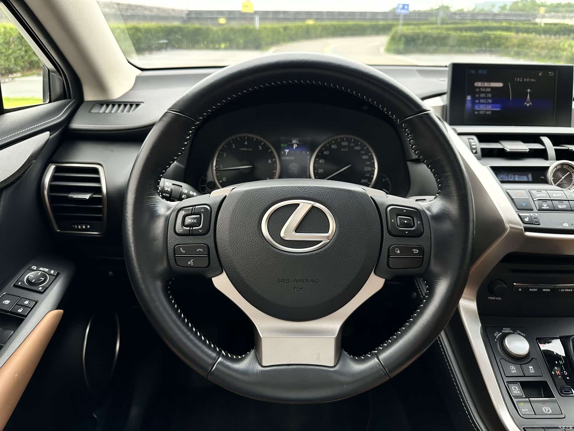 Lexus NX, 2017 19