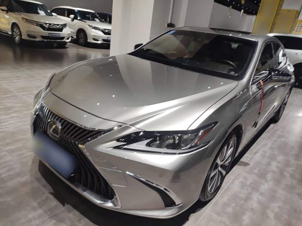 Lexus ES 2018 200 Luxury V