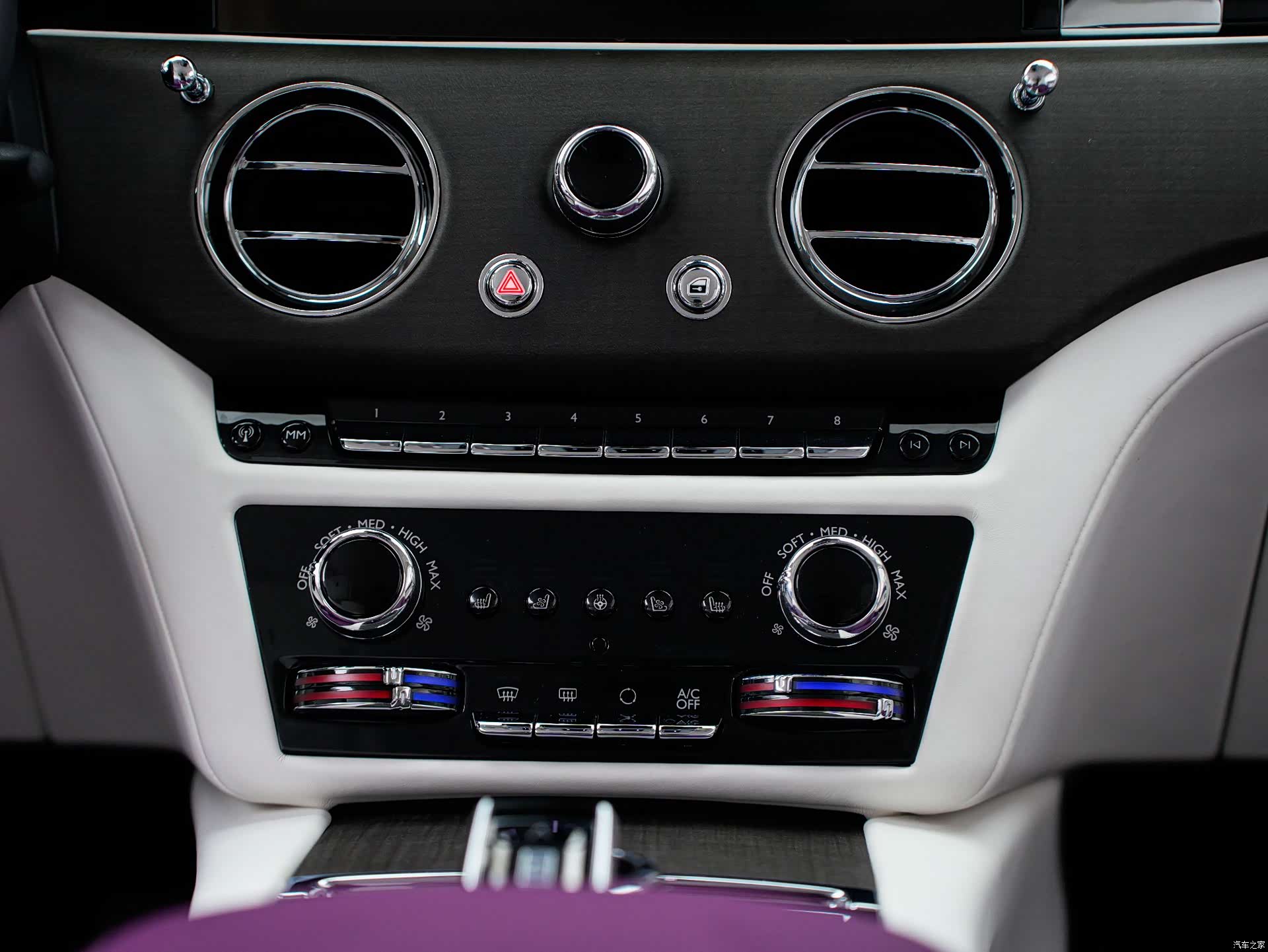 Rolls-Royce Spectre, 2025 17