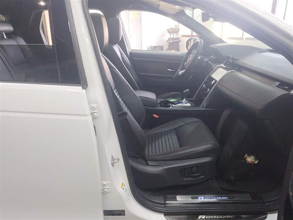 Land Rover Discover sports