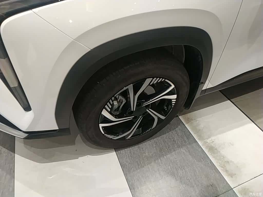 Geely Boyue, 2025 23