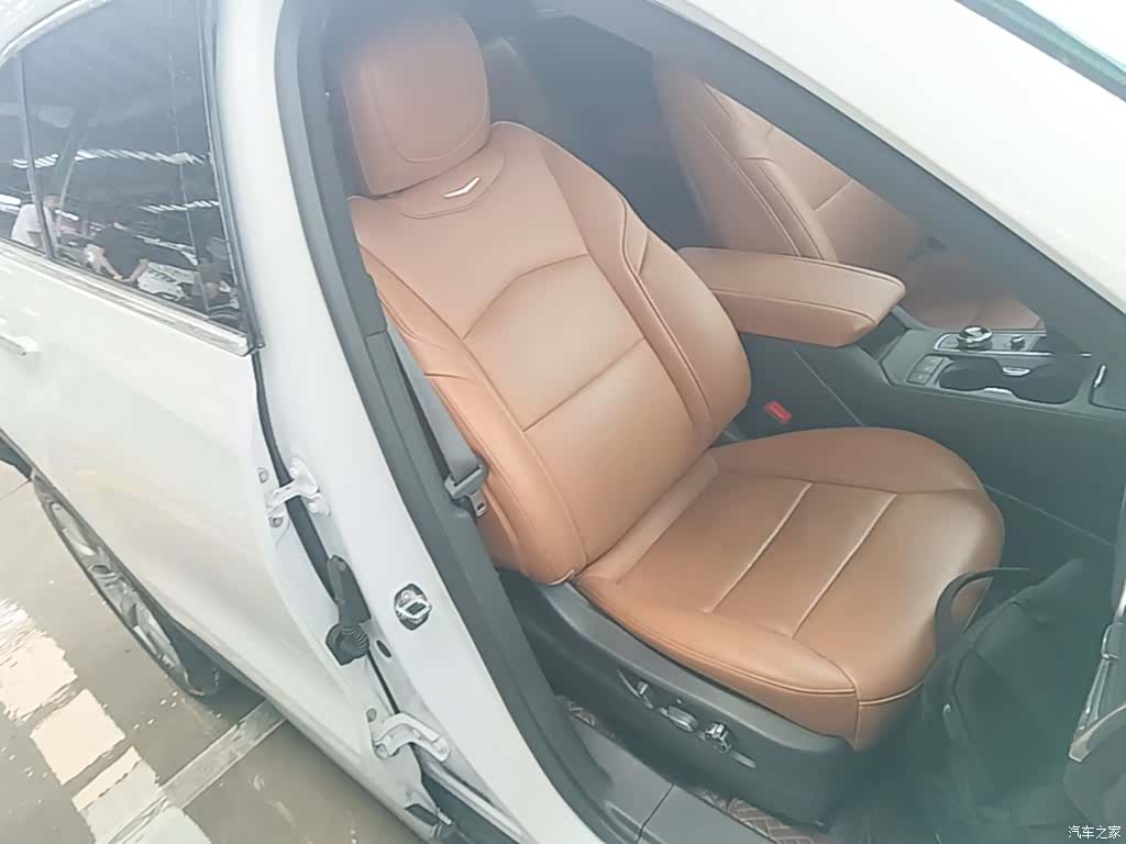 Cadillac XT4, 2022 25