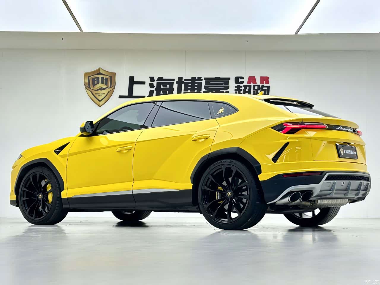 Lamborghini Urus, 2019 10