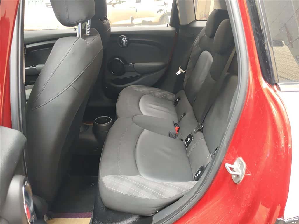 Mini Cooper, 2015 17