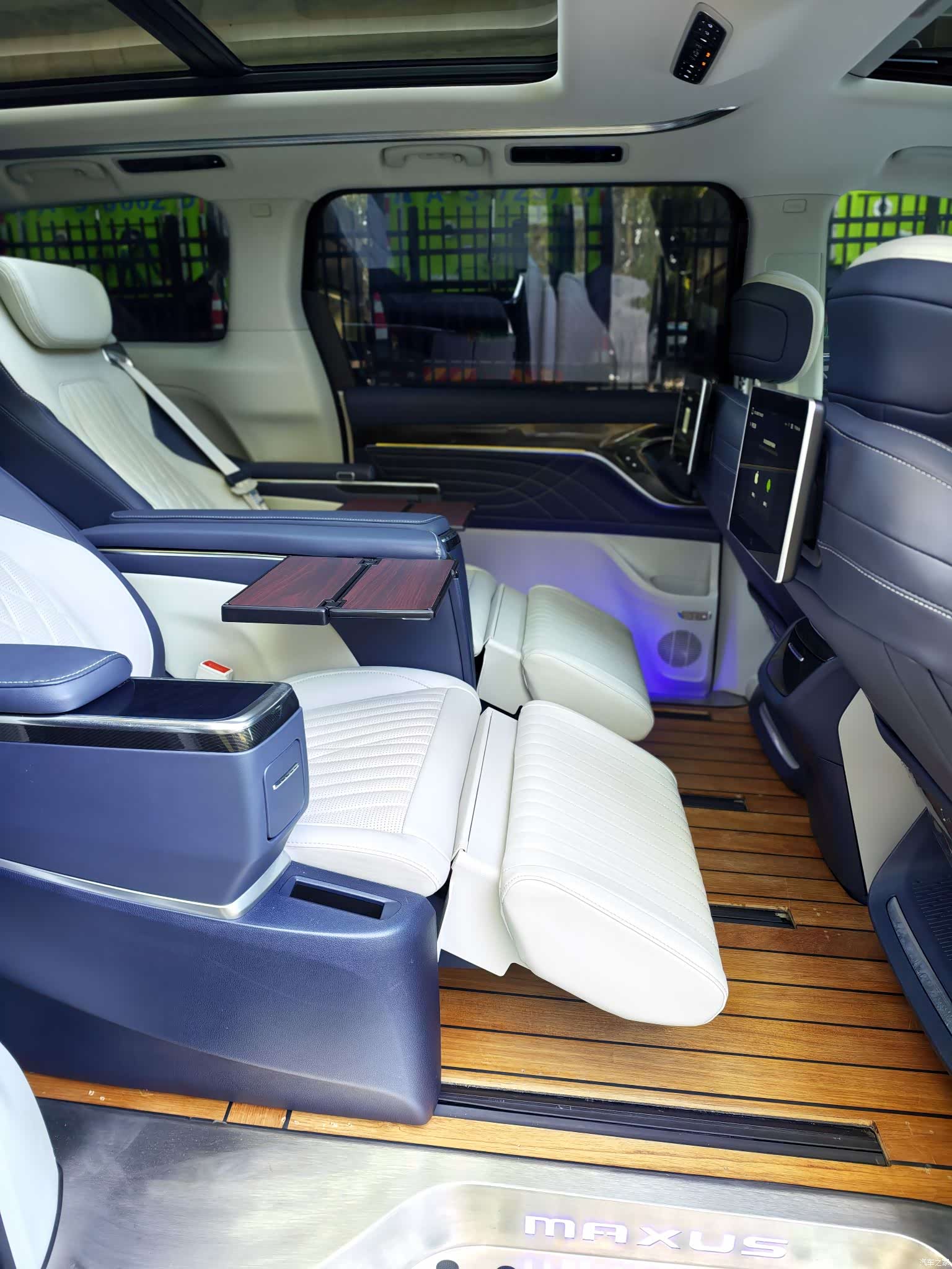 Maxus G90, 2023 22
