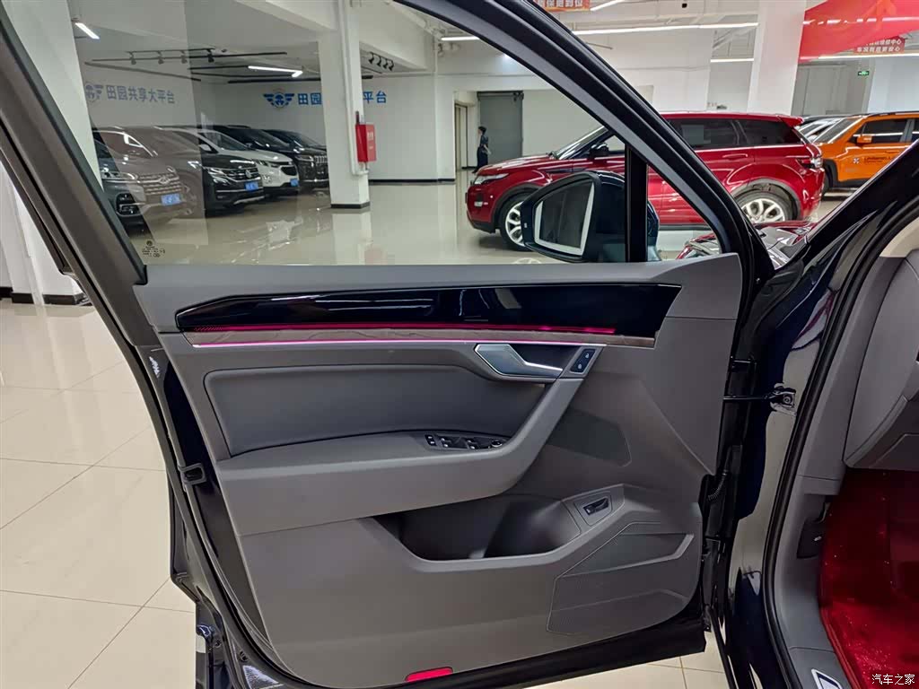 Volkswagen Touareg, 2021 6
