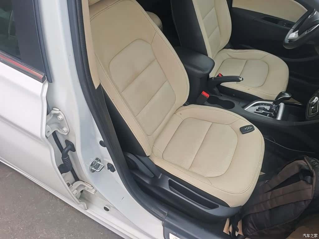 Changan V7, 2017 25