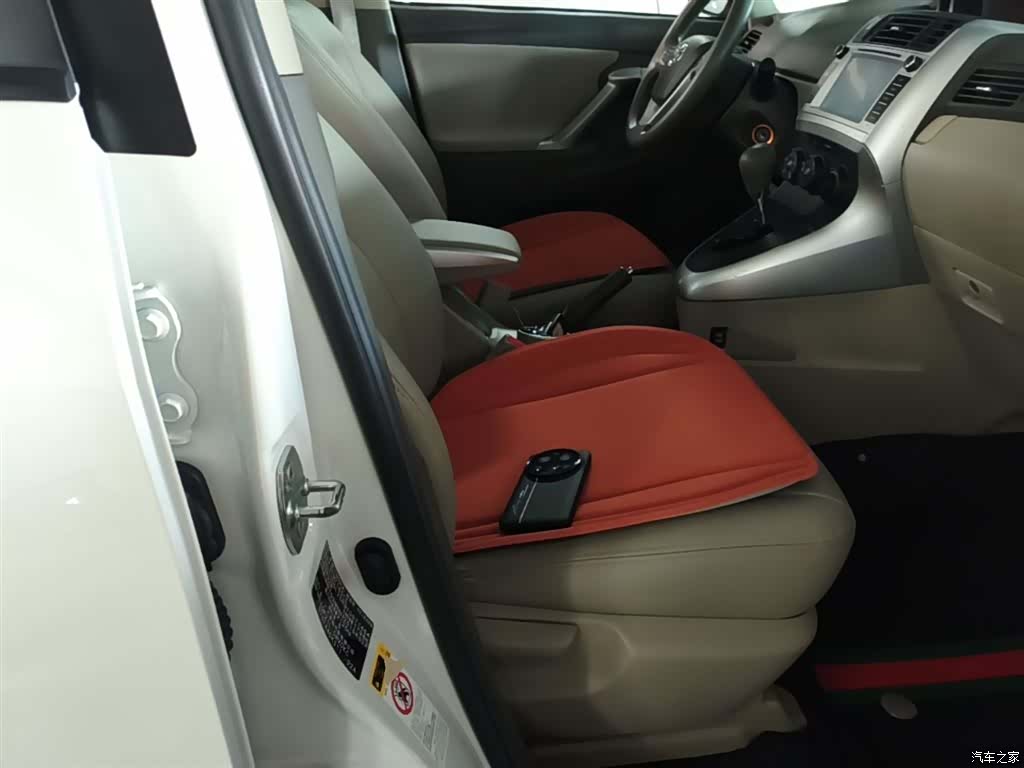 Toyota 180E, 2015 25