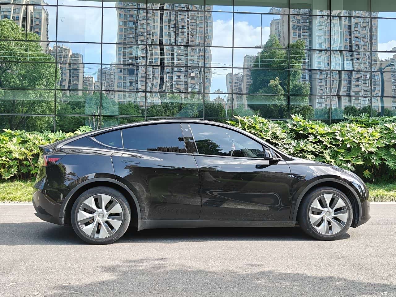 Tesla Model Y, 2022 6