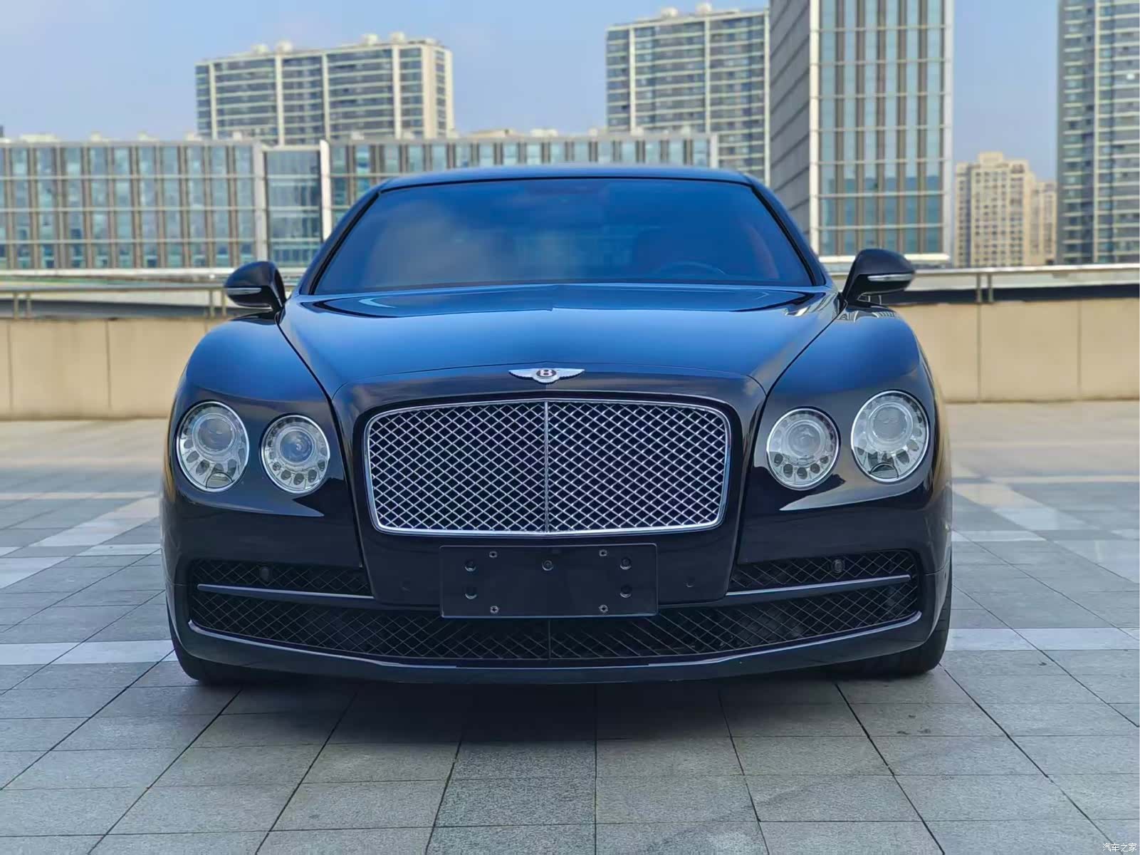 Bentley Flying Spur, 2015 2