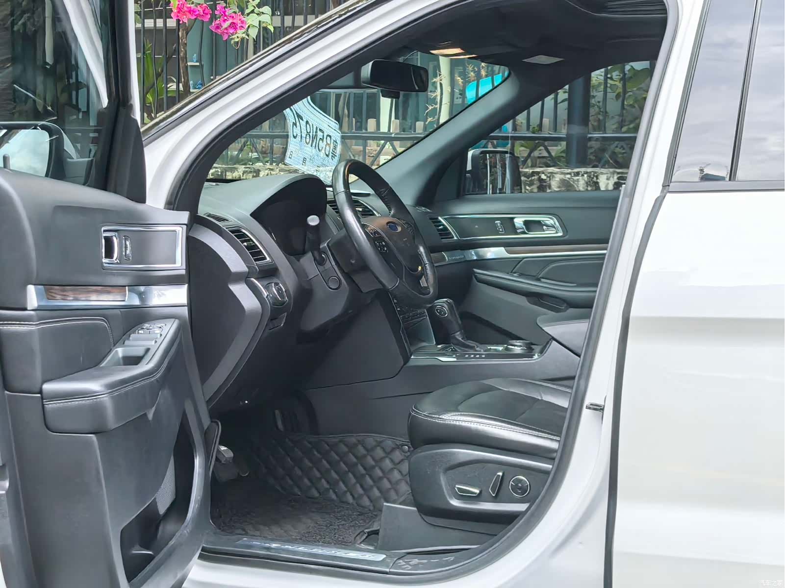 Ford Explorer, 2019 17