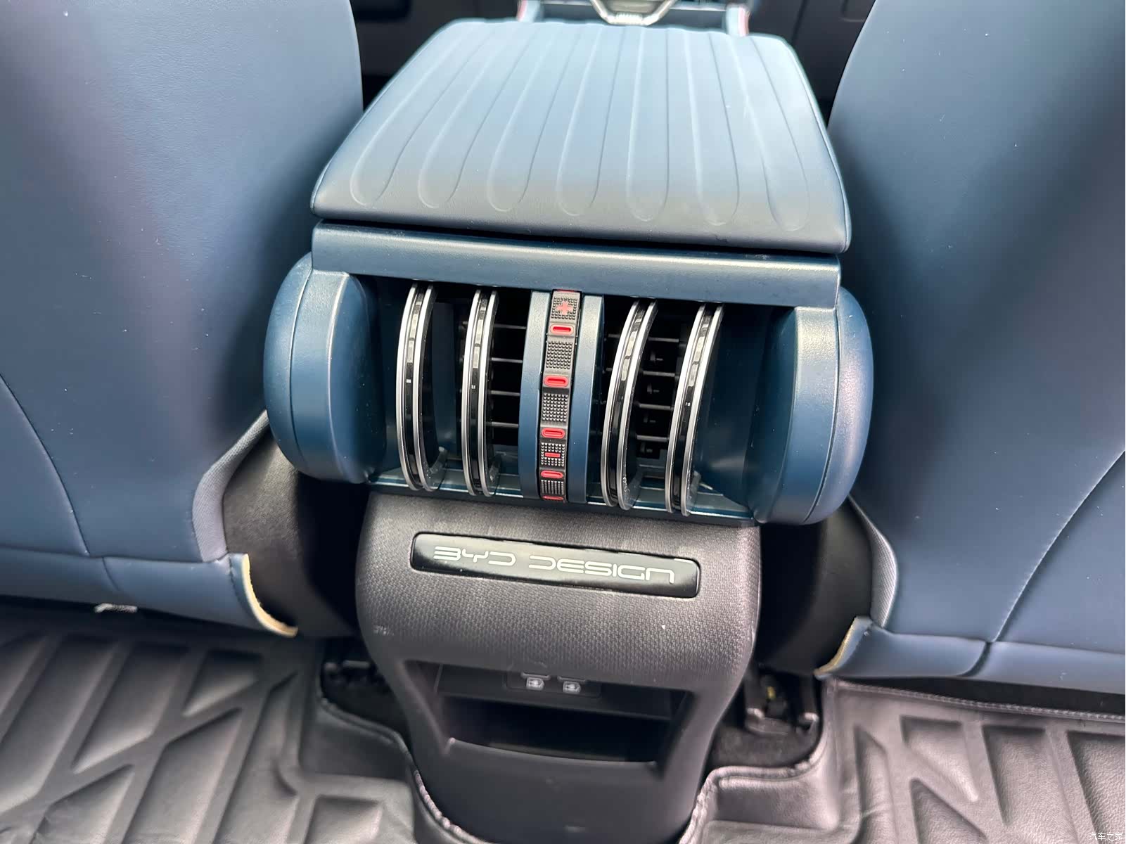 BYD Yuan, 2022 13
