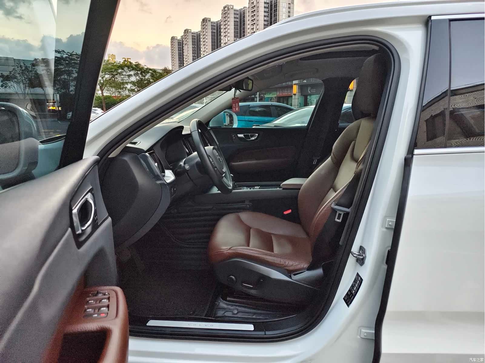 Volvo XC60, 2020 11
