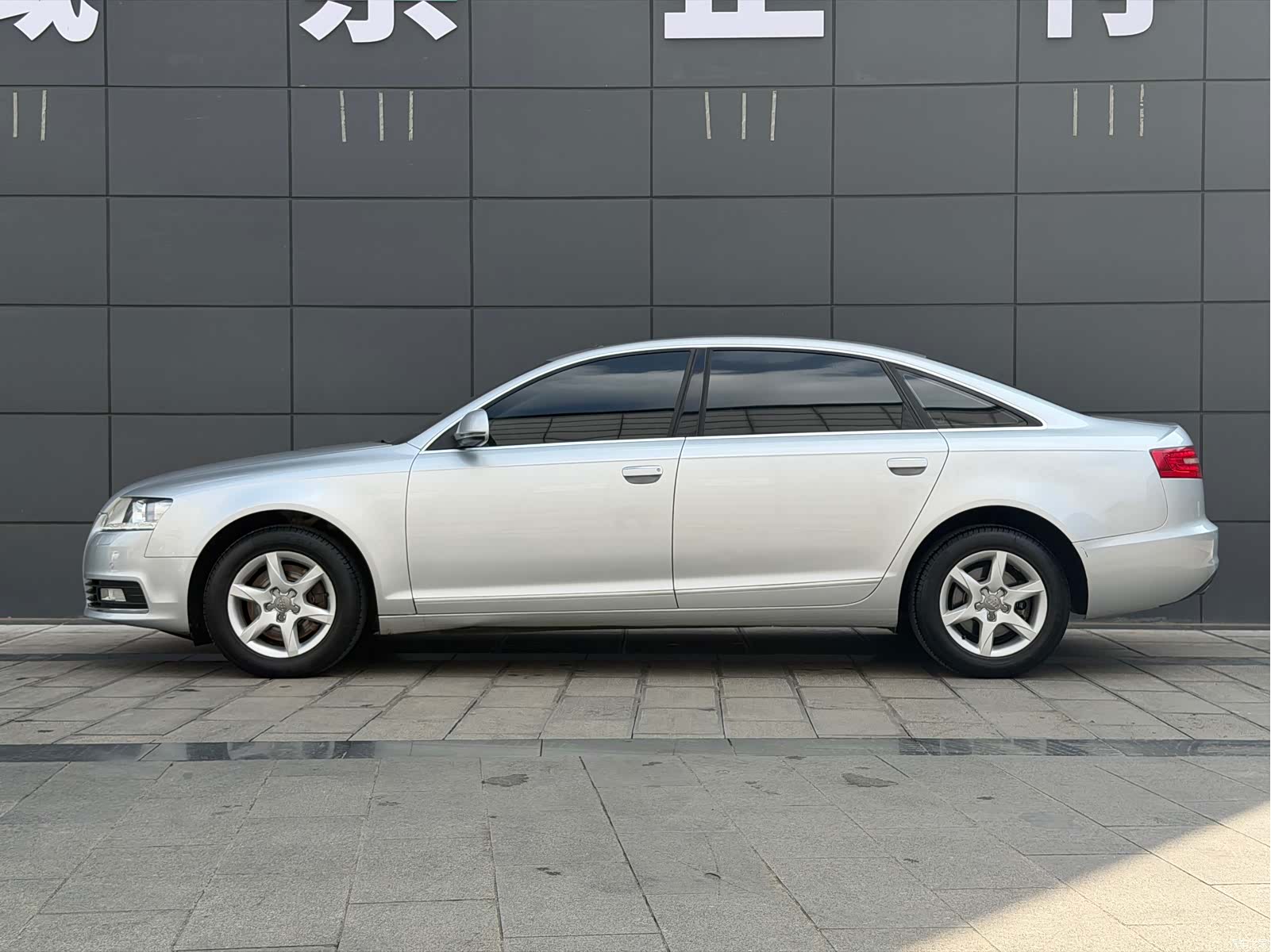 Audi A6L, 2012 7