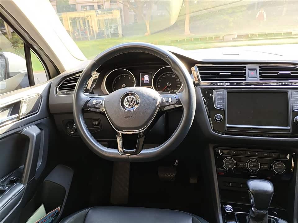Volkswagen Tiguan L