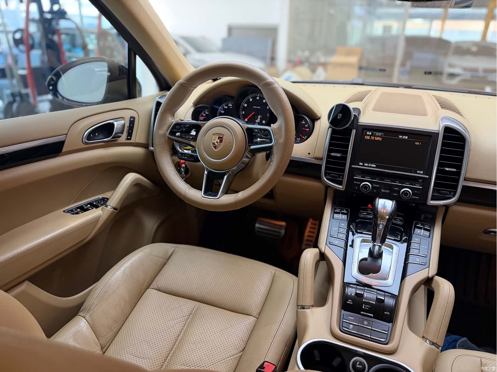 Porsche Cayenne, 2015 12
