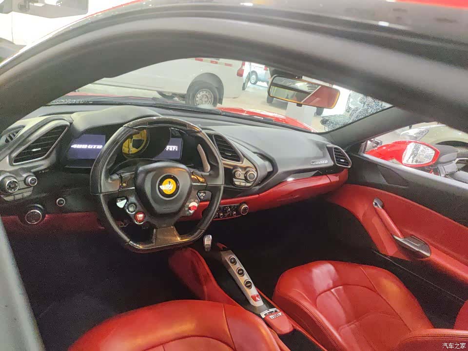 Ferrari 488, 2016 3