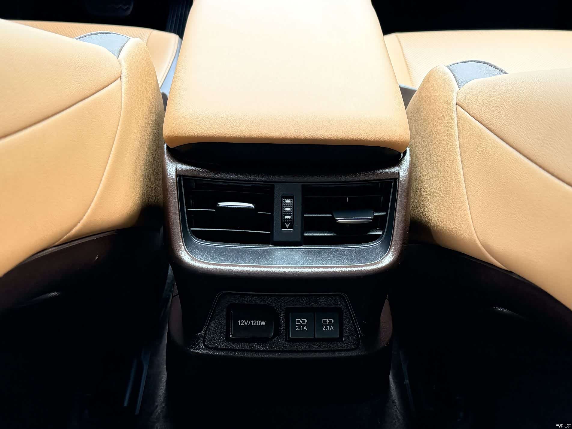 Lexus ES, 2020 16