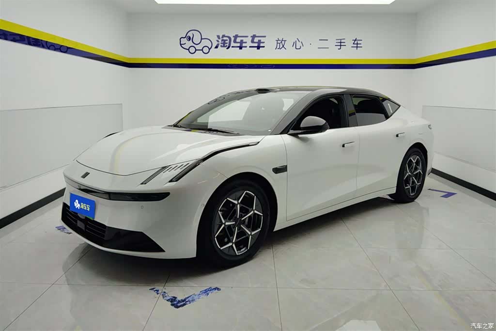 Lynk & Co 02