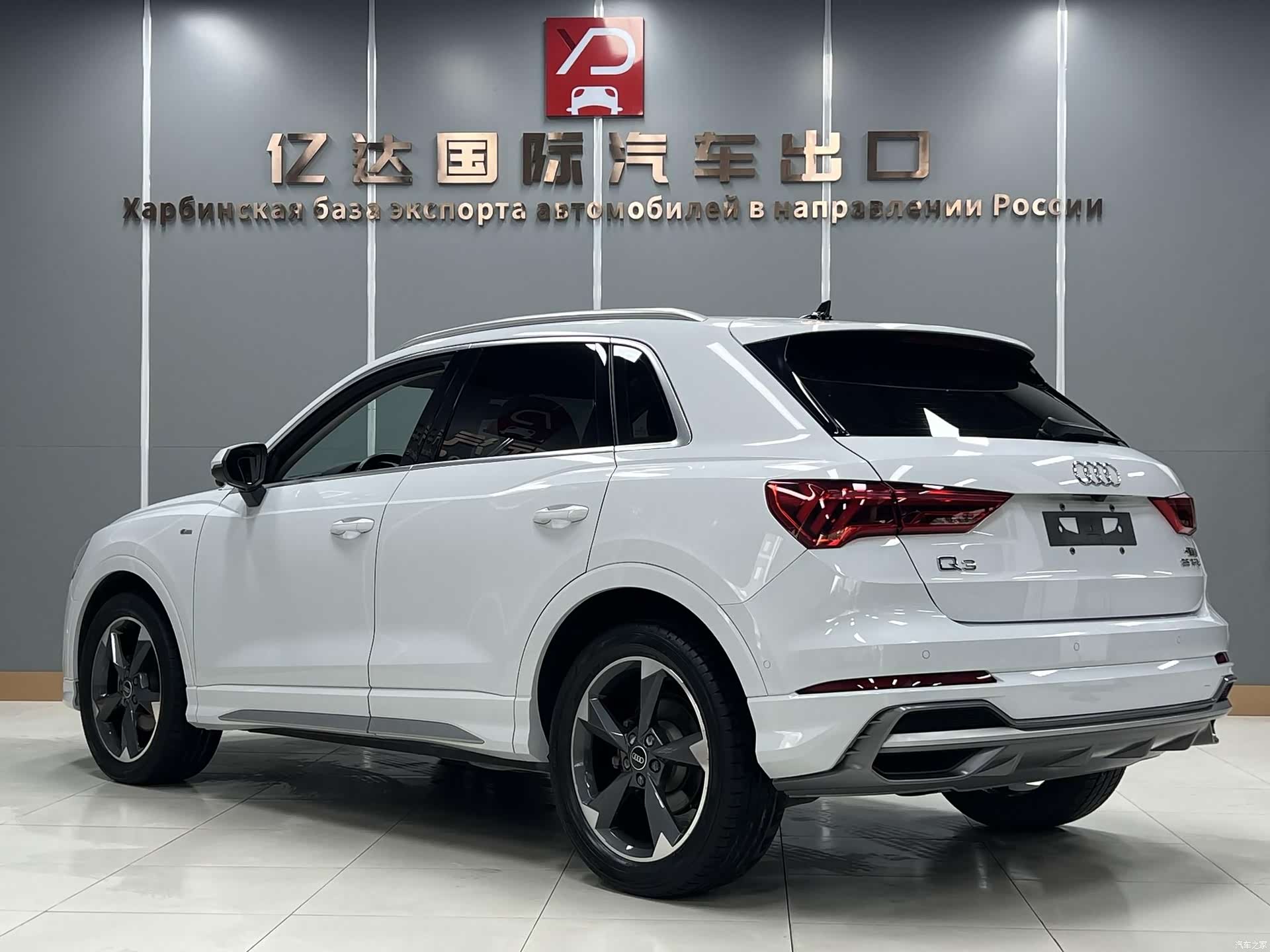 Audi Q3, 2023 3