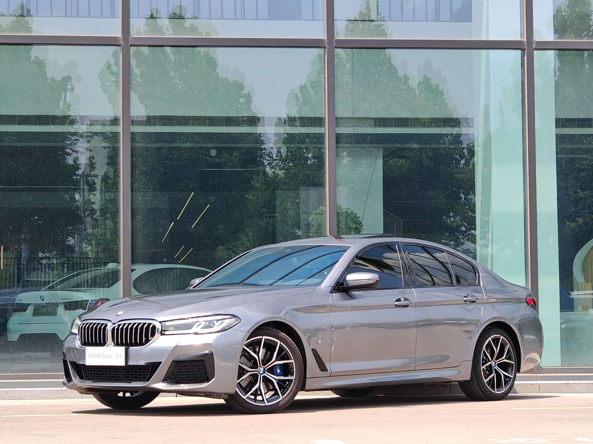 BMW 5 Series, 2021 1