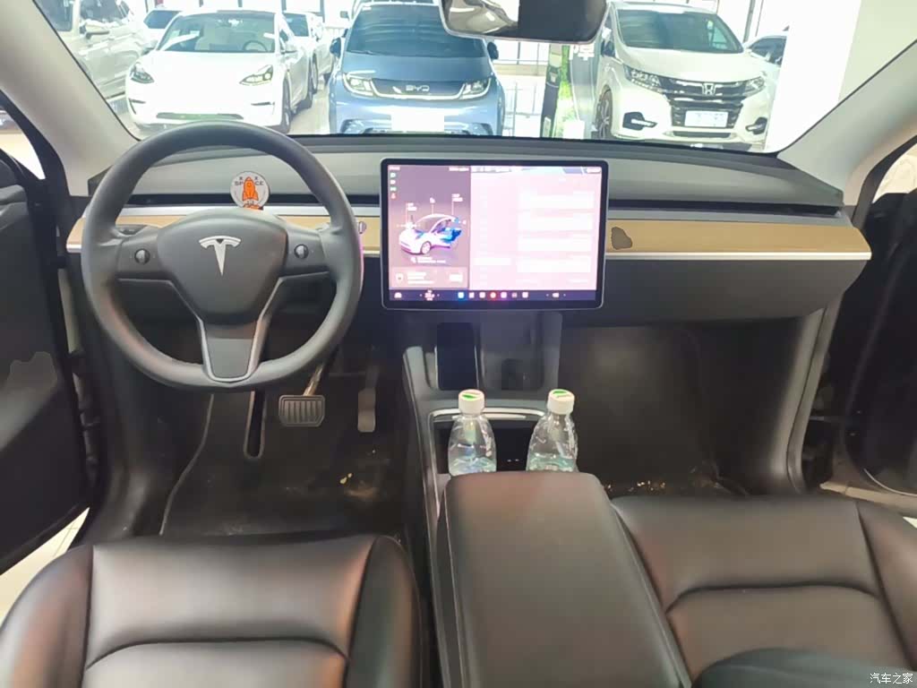 Tesla Model Y, 2022 10