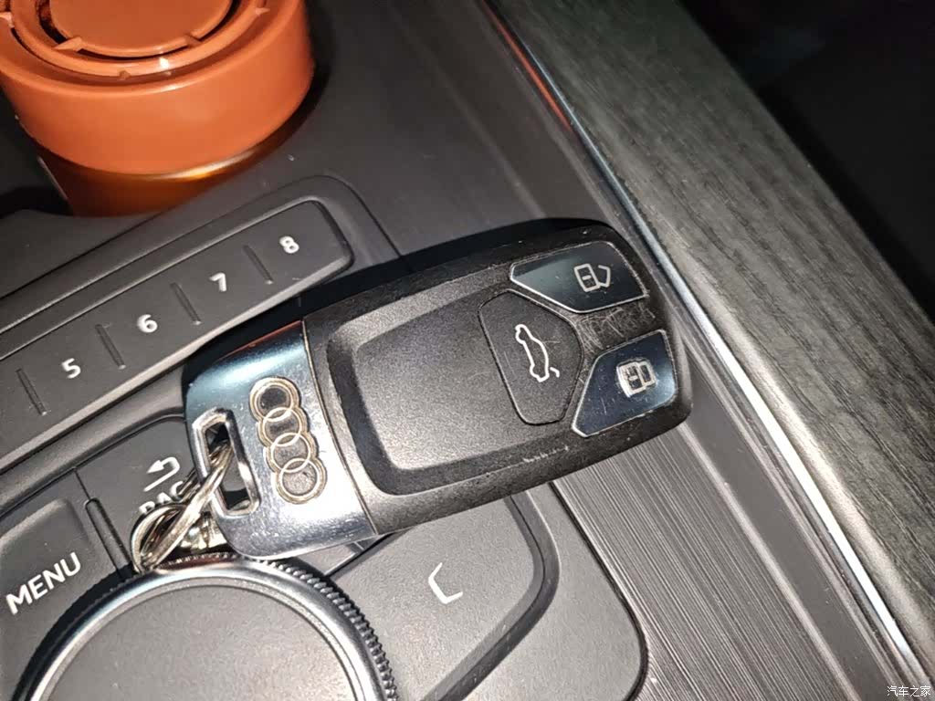 Audi A4L, 2017 9
