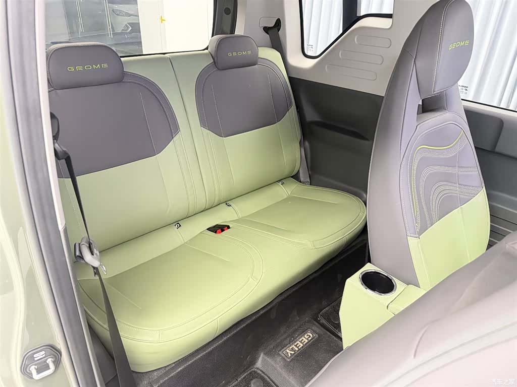 Geely Panda, 2024 14