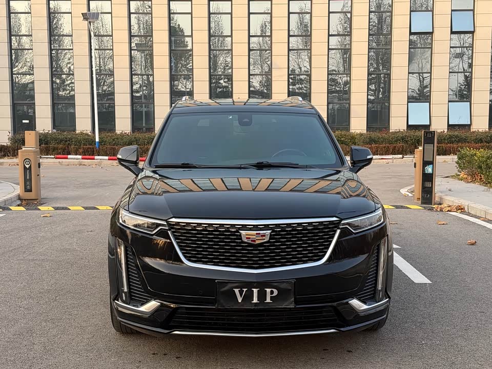Cadillac XT6