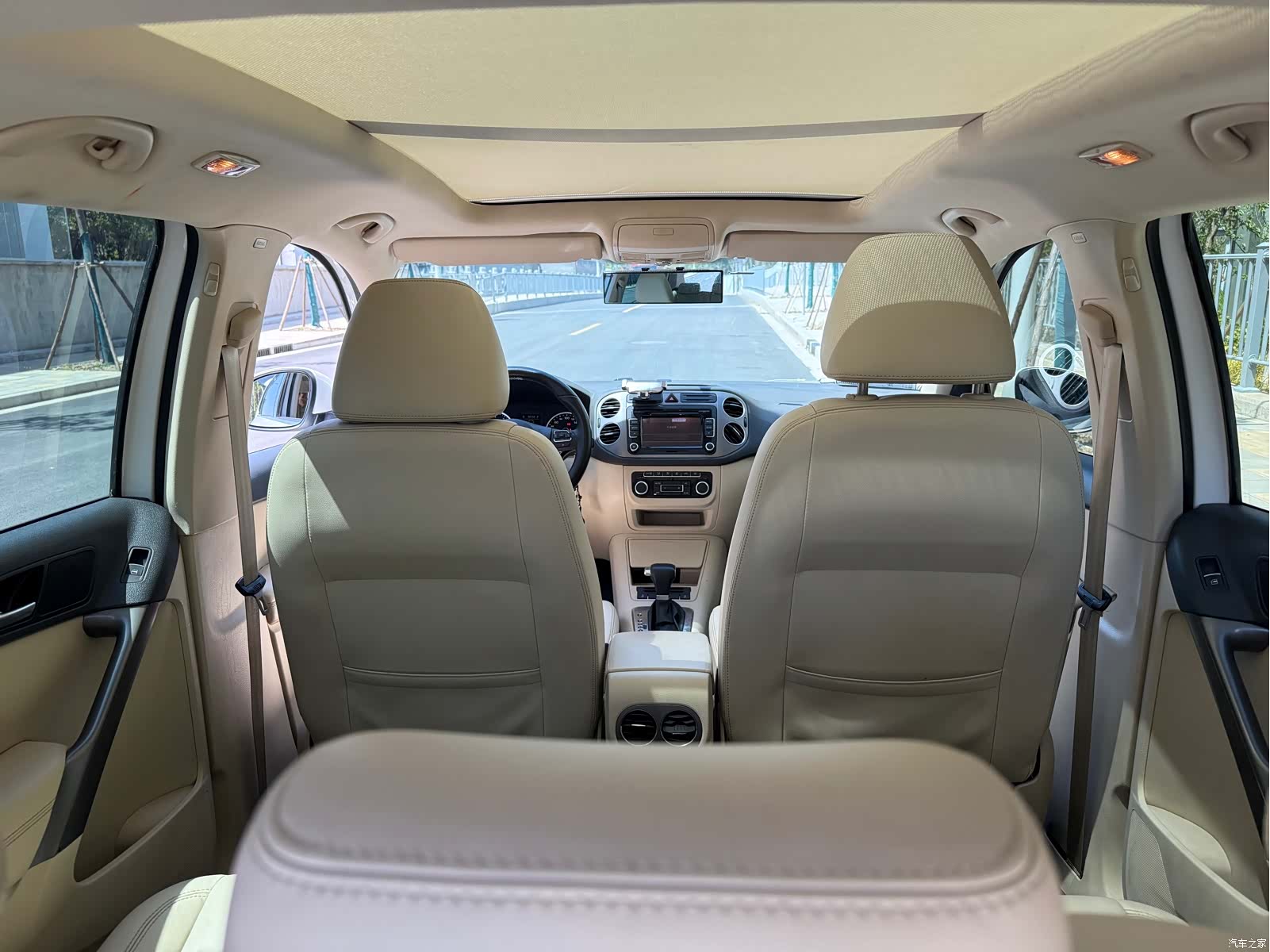 Volkswagen Tiguan, 2011 10