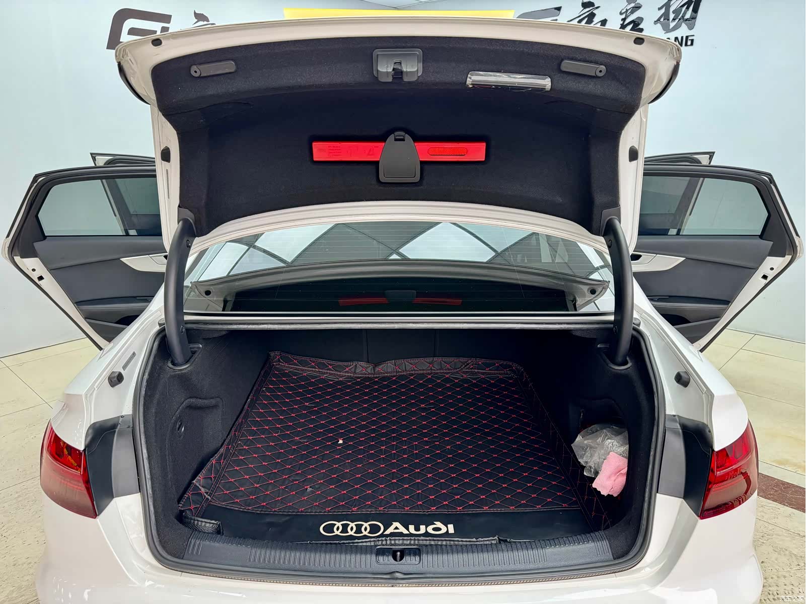 Audi A4L, 2021 24