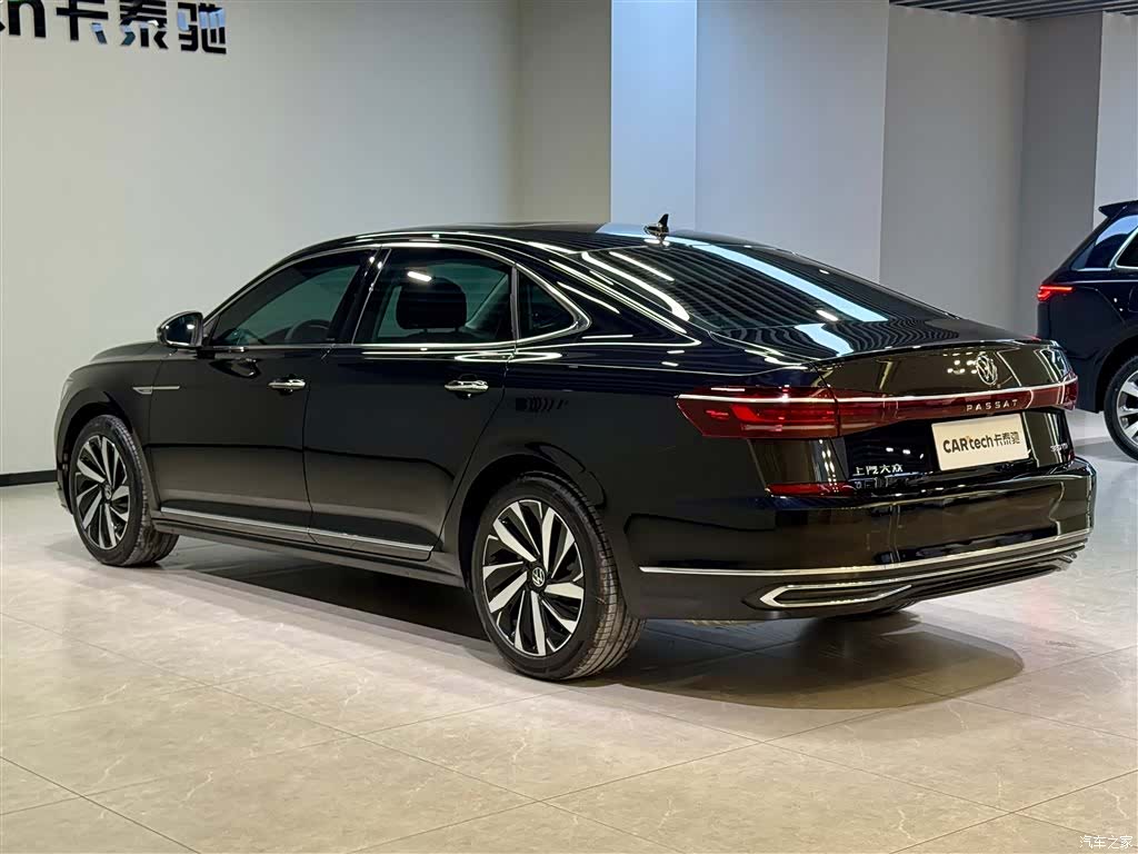 Volkswagen Passat, 2025 7