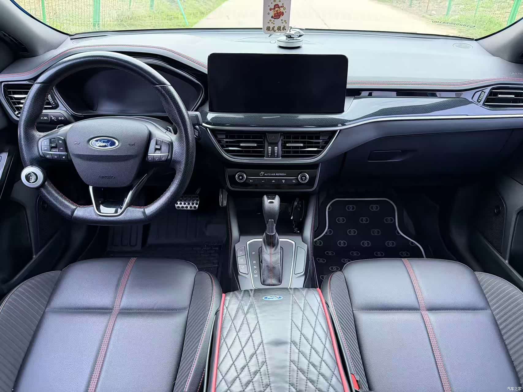 Ford Focus, 2022 8