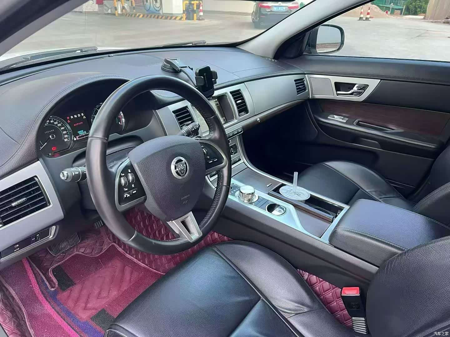 Jaguar XF, 2014 9