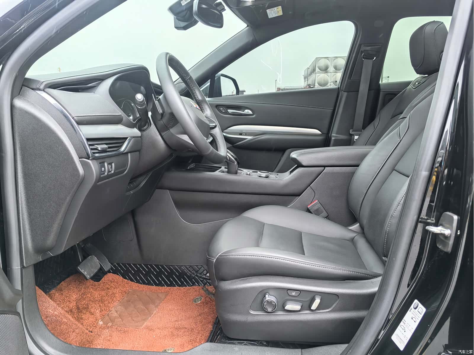 Cadillac XT4, 2023 все фото