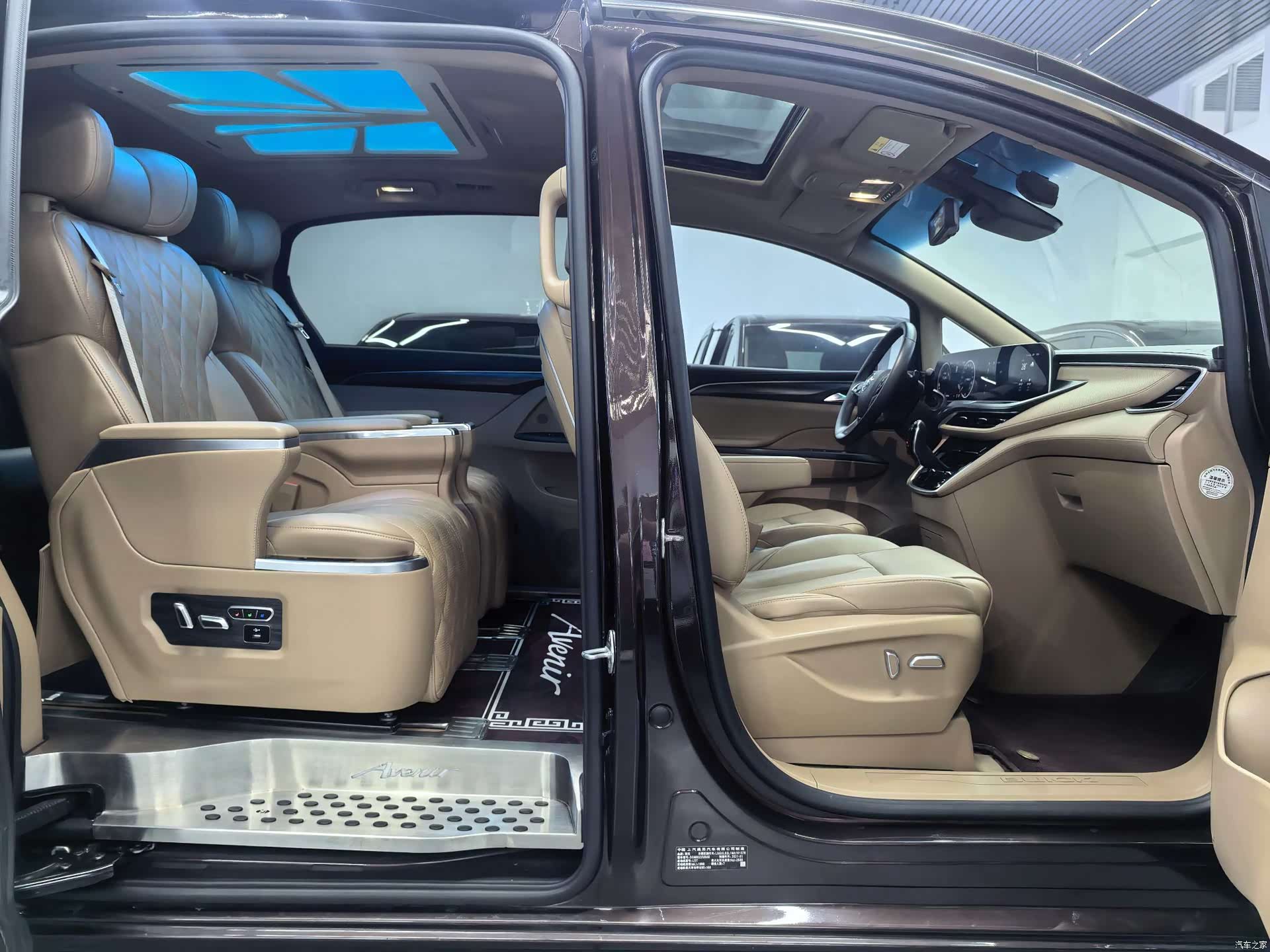 Buick GL8, 2021 11
