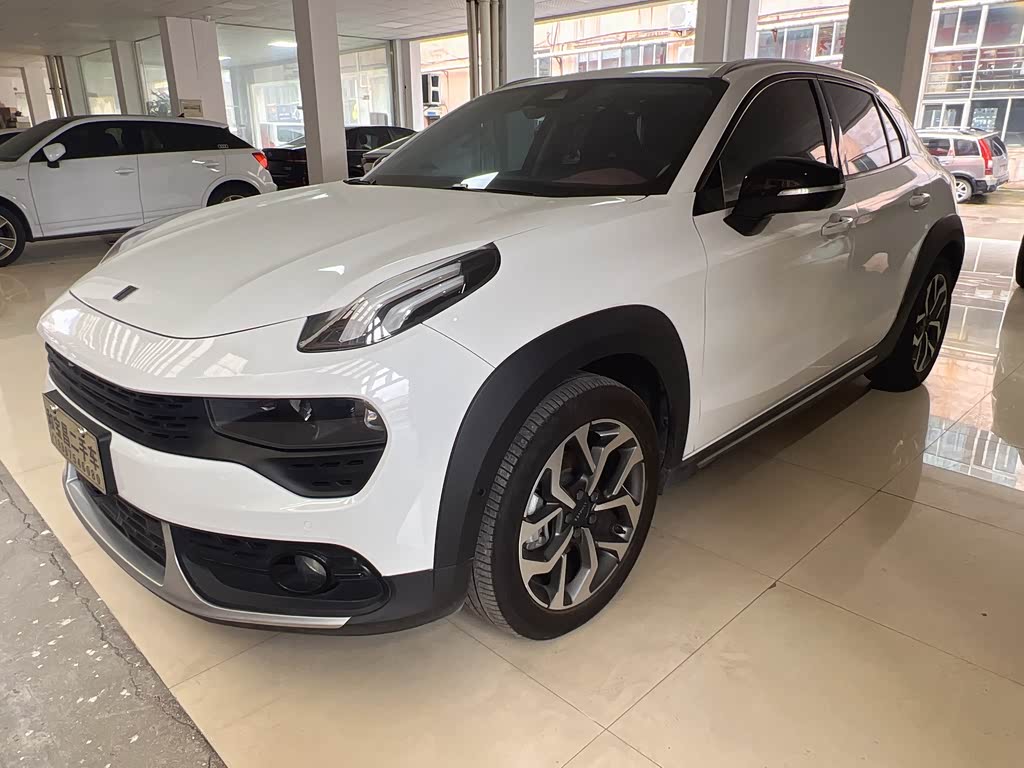 Lynk & Co 02