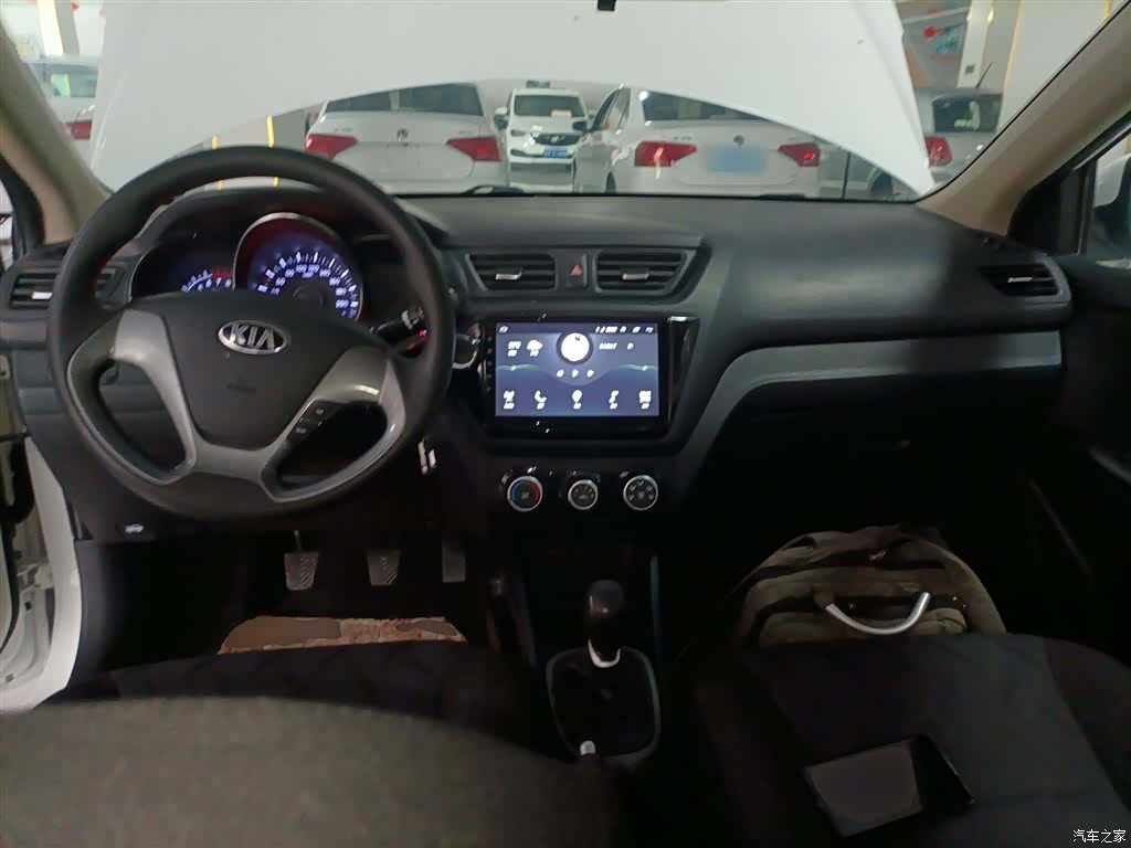 Kia K2, 2015 10