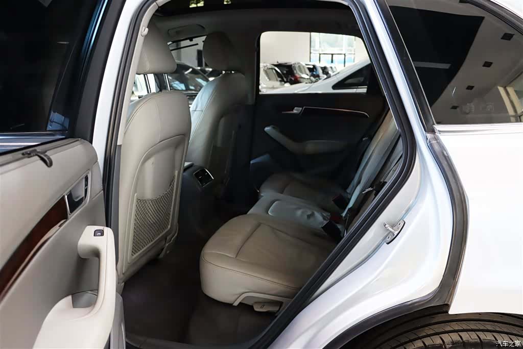 Audi Q5, 2010 6