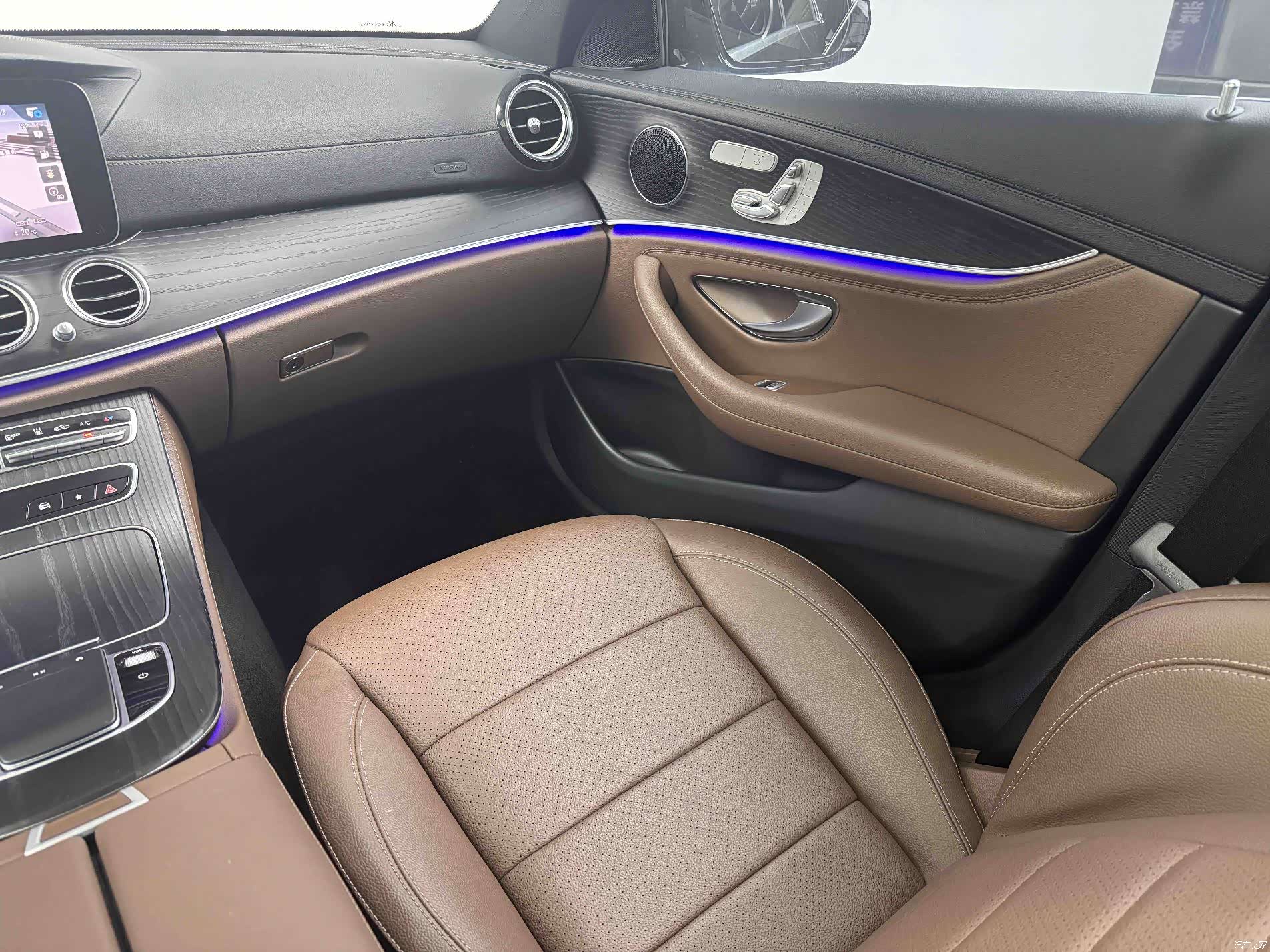 Mercedes-Benz E-Class, 2023 21