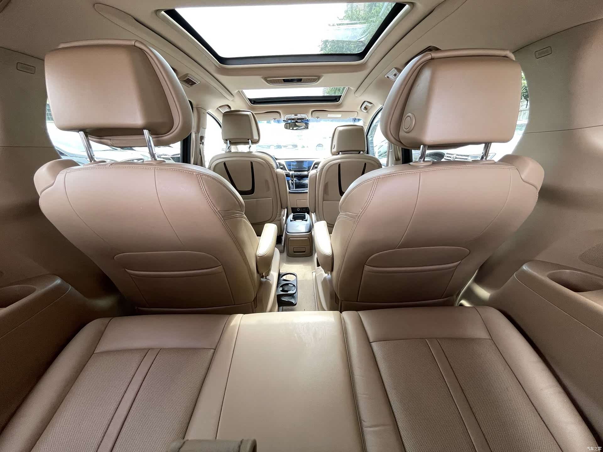 Buick GL8, 2019 14